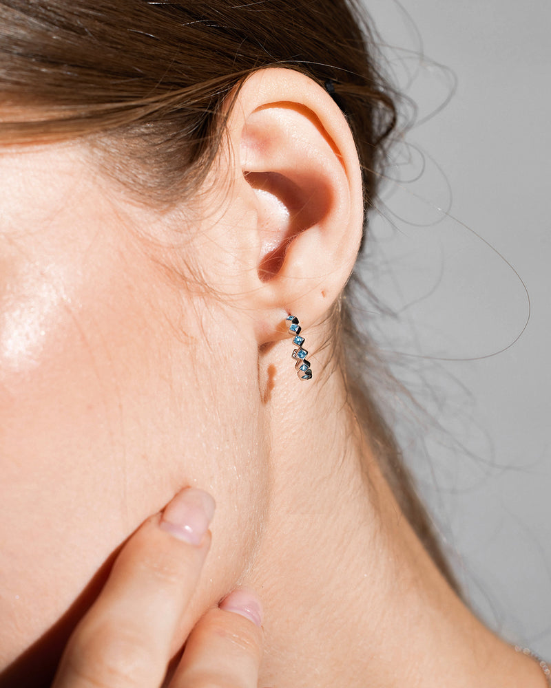 Chroma 寶石藍耳環